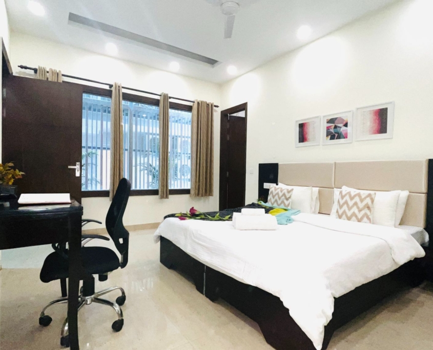 Service Apartments DLF CyberCity Short Term Rentals Gurgaon