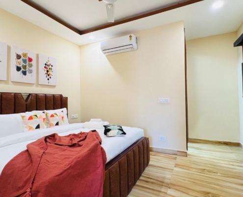 ZEN Serviced Apartments Sector 18 Gurgaon - Best Serviced Apartments, Hotel Apartment Rooms with Kitchen near Sector 18 Gurgaon.